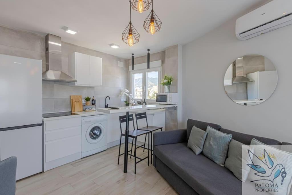Wonderful Studio Apartment On The Beachfront Benalmádena Eksteriør bilde
