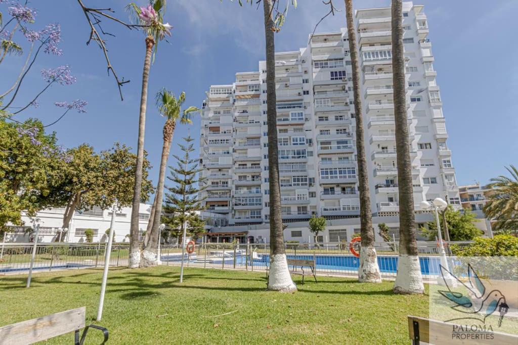 Wonderful Studio Apartment On The Beachfront Benalmádena Eksteriør bilde