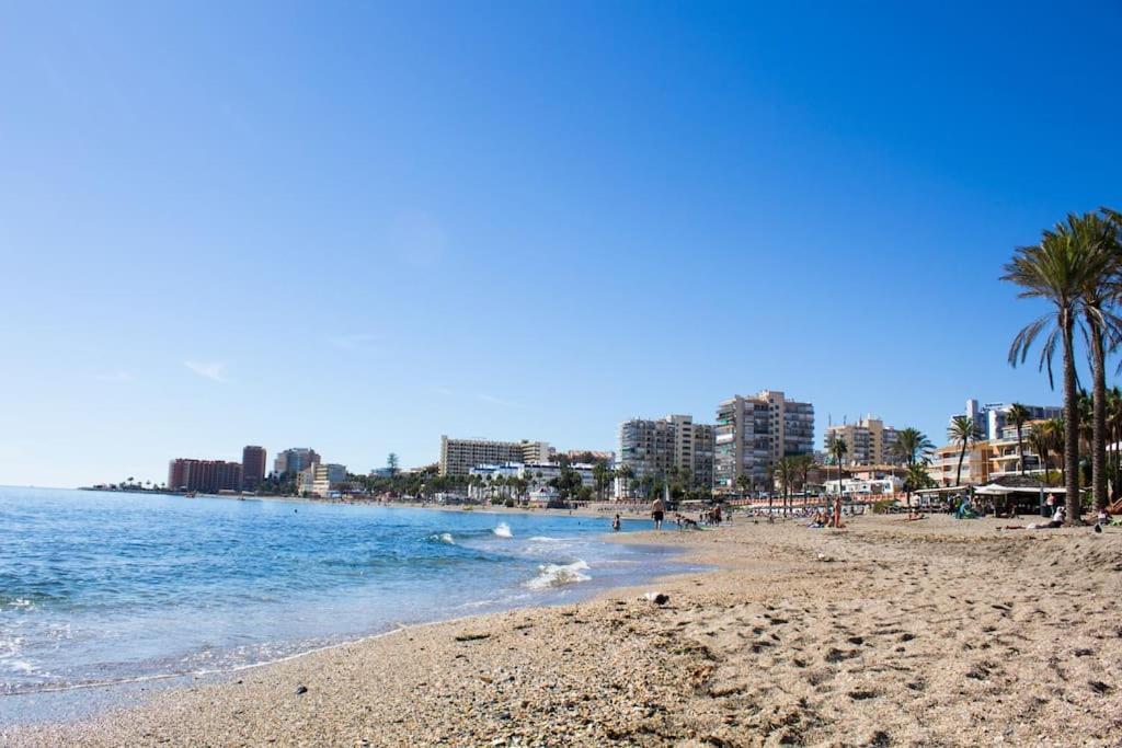 Wonderful Studio Apartment On The Beachfront Benalmádena Eksteriør bilde