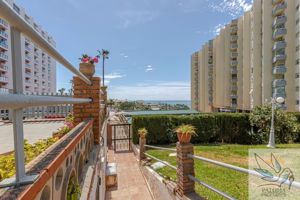 Wonderful Studio Apartment On The Beachfront Benalmádena Eksteriør bilde