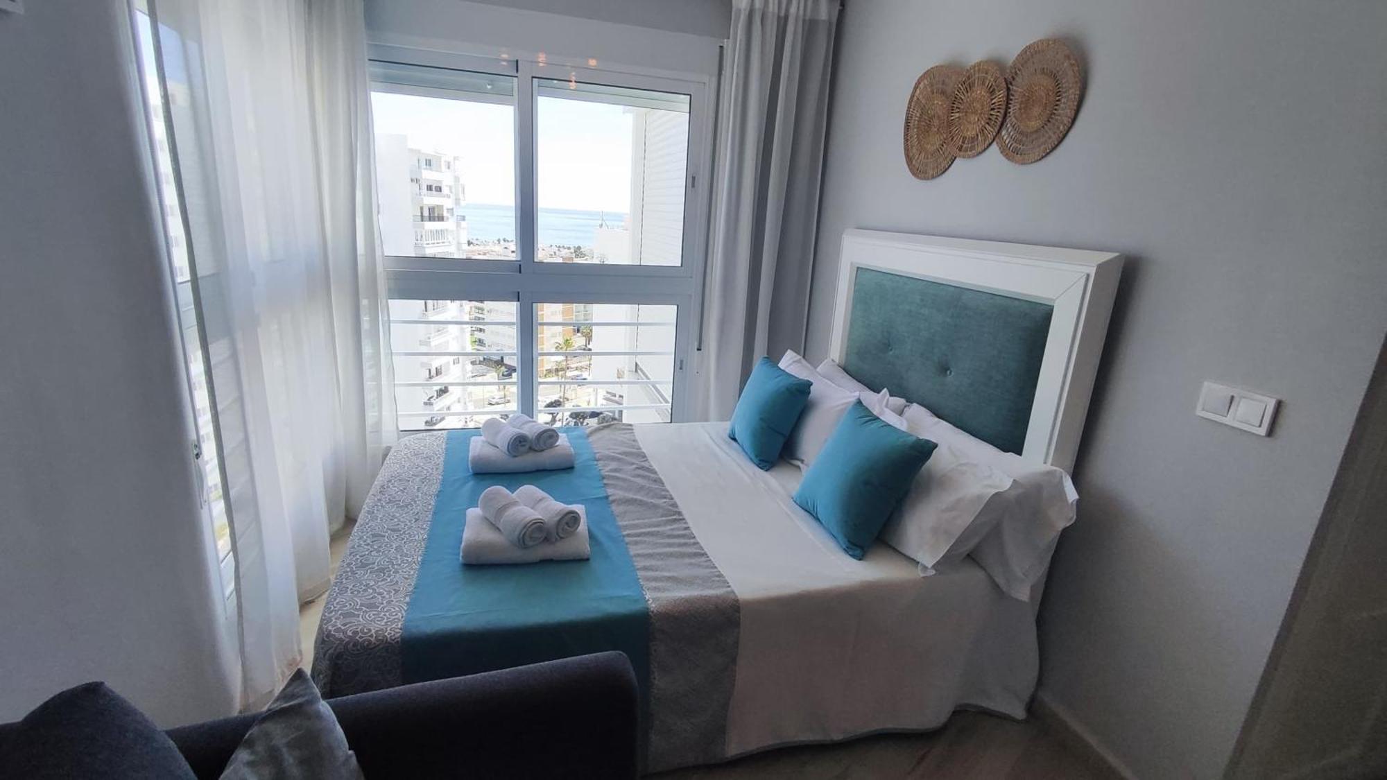 Wonderful Studio Apartment On The Beachfront Benalmádena Eksteriør bilde
